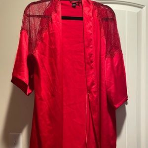 Red lace robe like new condition smoke free home